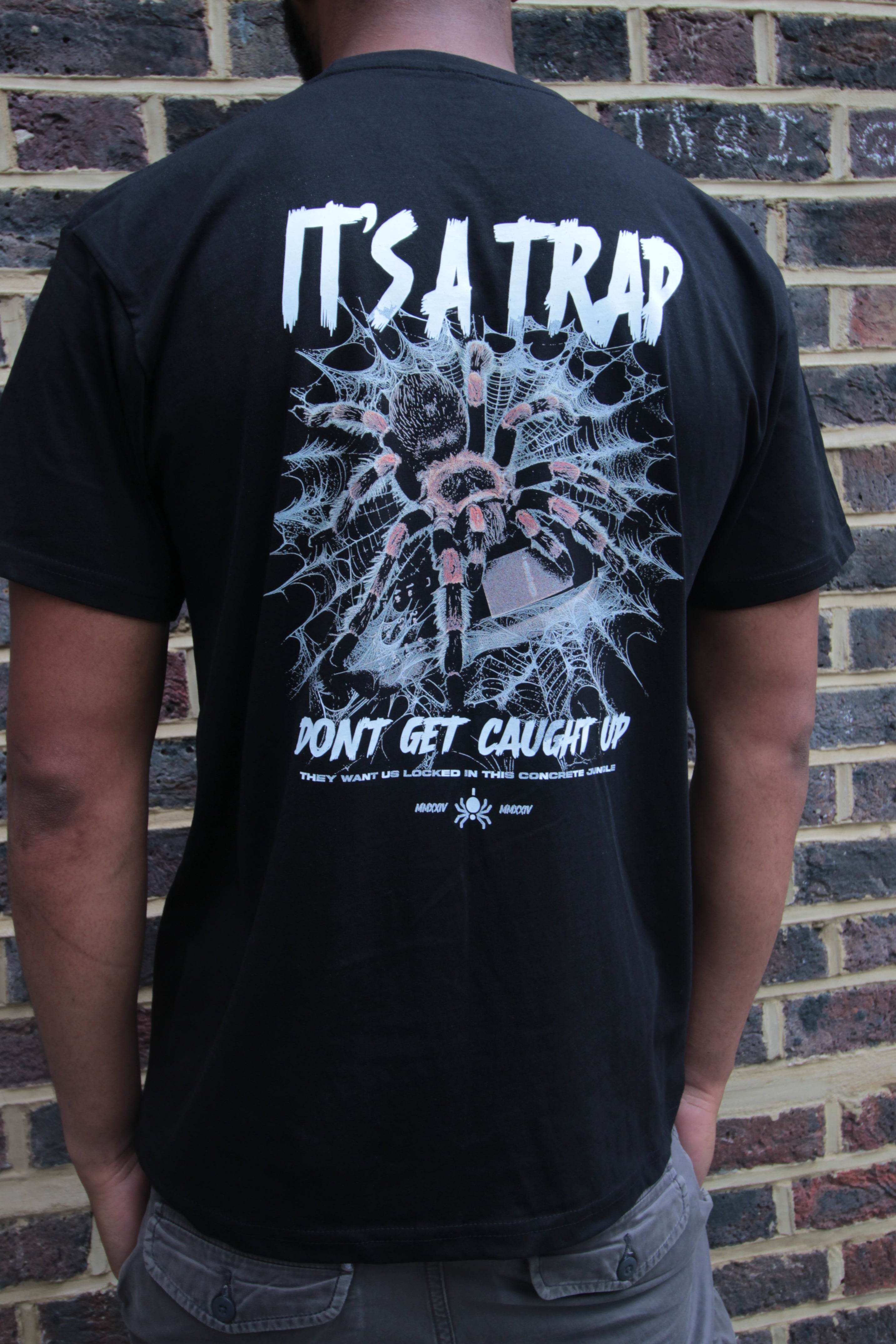 Concrete Jungle: Tarantula's Trap Black/White T Shirt